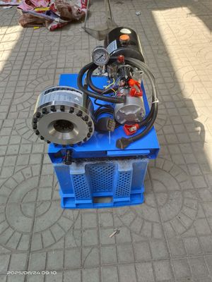 Хорошая цена. 12V/24V 7 Стержень 1 дюйм коленчатый шланг кремпер аккумуляторный привод Гидравлический шланг трубы кремпинг-машина / шланг кремпинг-машина 6-25 мм онлайн