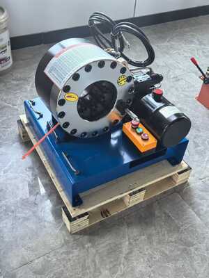 Хорошая цена. 12V/24V Voltage Hydraulic Hose Crimping Machine For Car Loading With 600T Crimping Force And 10 Dies онлайн