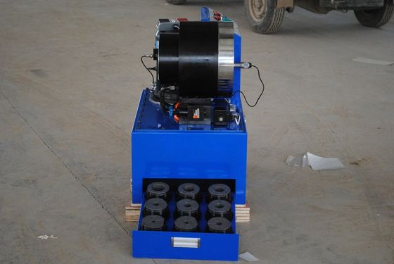 Хорошая цена. Горячие продавая 2 щипцы шланга давления машины 3kw 4kw трубы для жидкости под высоким давлением дюйма гофрируя онлайн