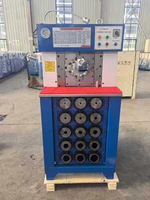 Хорошая цена. Машина для обжима гидравлических шлангов с кнопочным управлением, диапазоном обжима 6-76 мм и максимальным раскрытием 165 мм для эффективного обжима онлайн