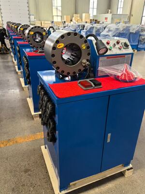 Хорошая цена. 2-дюймовая сила обжима 600T Синий цвет Размер обжима достигает 2,5 дюйма с инструментами для быстрой смены пресс-форм Машина для обжима резиновых шлангов с диапазоном 6-51 мм и 10 сменными матрицами онлайн