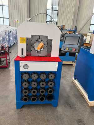 Система управления ПЛК 5,5 кВт/7,5 кВт Гидравлическая шланговая скремпинговая машина с эффективностью 300 штук/ч и быстрой заменой форм