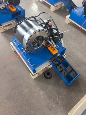 Хорошая цена. 12V/24V напряжение 2 дюйма гидравлический шланг скремпинговый аппарат с 600T скремпинговой силой 10 швов и 6-51 мм диапазон для загрузки автомобиля для меньшего рабочего голоса online